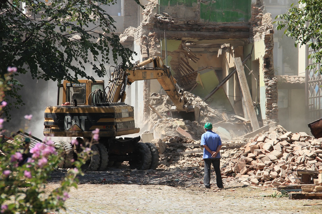 干部工作地坠楼身亡，深度探究事件背后的问题